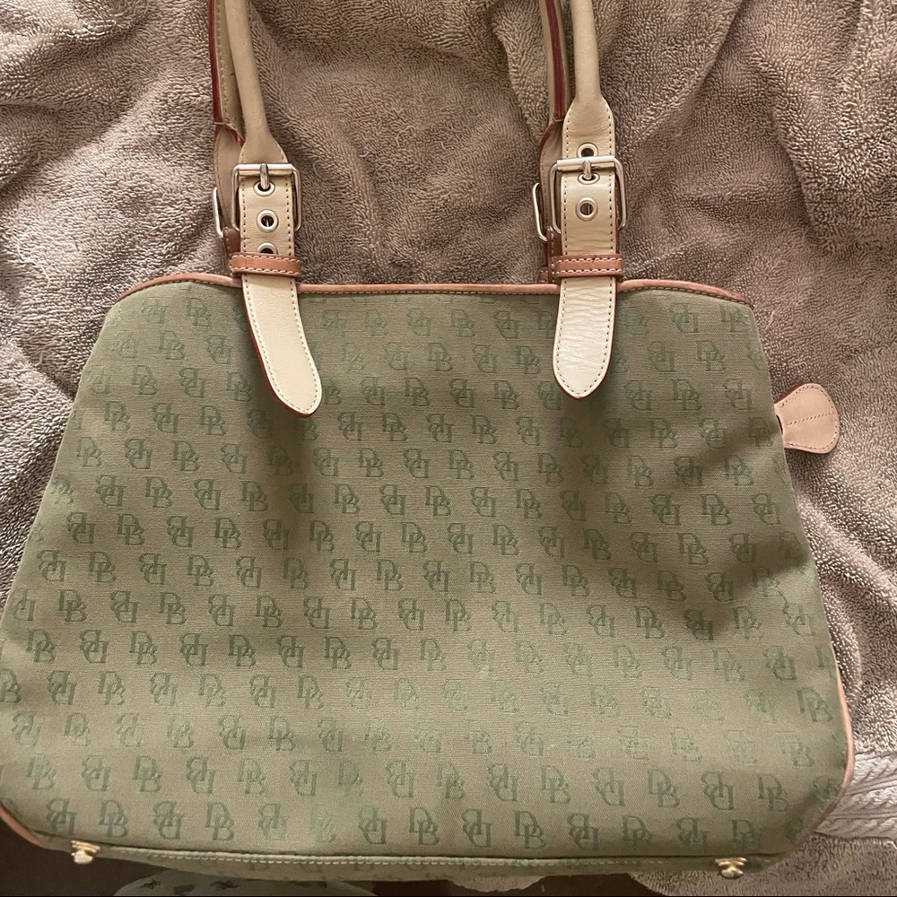 Dooney and Bourke purse tan with green shoulder bag